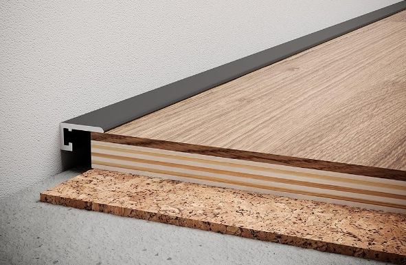 Плінтус алюмінієвий 2700×6×12мм RAL9005 Чорний